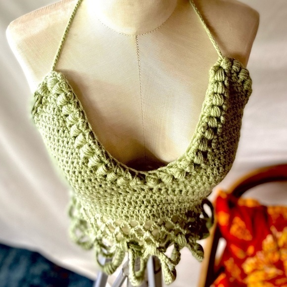 CROCHETED LIGHT GREEN FESTIVAL OR SWIM TOP - Picture 4 of 13